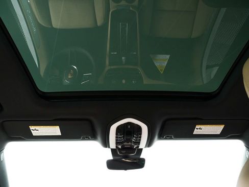 New 2026 Porsche Macan S image 21