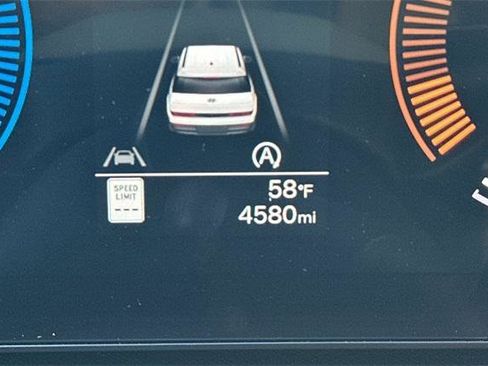 Used 2025 Hyundai Santa Fe SEL image 27