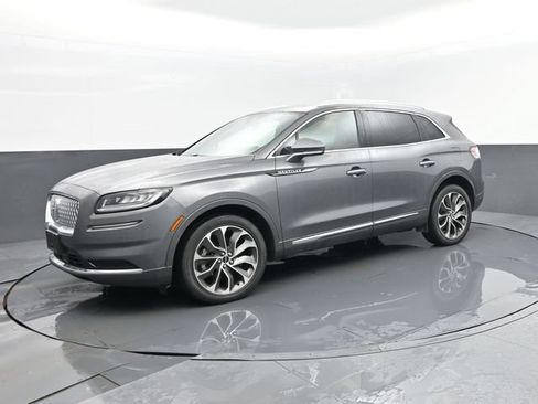 Used 2021 Lincoln Nautilus Reserve AWD/4WD image 2