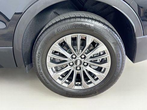 Used 2024 Cadillac XT4 Premium Luxury FWD image 34