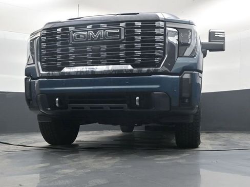 Used 2024 GMC Sierra 2500 Denali Ultimate AWD/4WD image 47