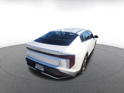 Used 2025 Kia K4 LXS image 6