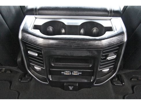 Used 2024 RAM 1500 Laramie AWD/4WD image 15