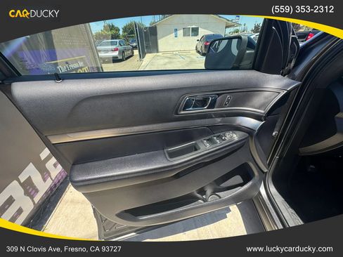 Used 2018 Ford Explorer XLT w/ Equipment Group 202A FWD image 10