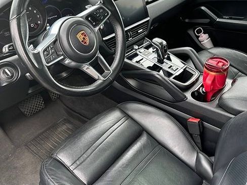 Used 2020 Porsche Cayenne AWD/4WD image 4