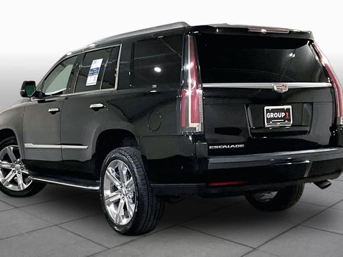 Used 2019 Cadillac Escalade Luxury AWD/4WD image 12
