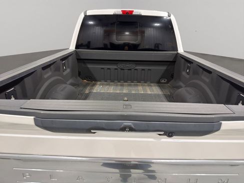 Used 2017 Ford F250 Platinum w/ Platinum Ultimate Package AWD/4WD image 8