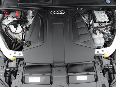Used 2023 Audi Q7 2.0T Premium Plus AWD/4WD image 29