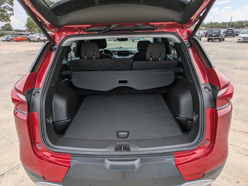 Used 2021 Chevrolet Blazer LT FWD image 12