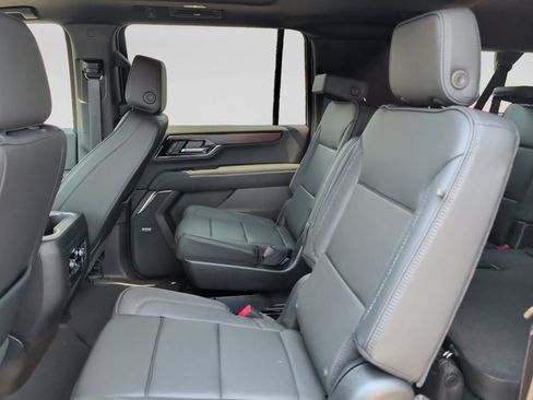 New 2026 GMC Yukon XL Denali w/ Sun & Power Step Package AWD/4WD image 36
