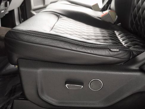 Used 2018 Ford F250 XLT w/ XLT Premium Package image 27