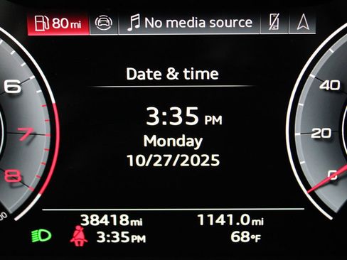 Used 2023 Audi Q8 Premium Plus image 13