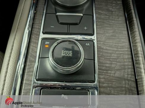 Used 2018 Ford Expedition Limited w/ Equipment Group 301A AWD/4WD image 28