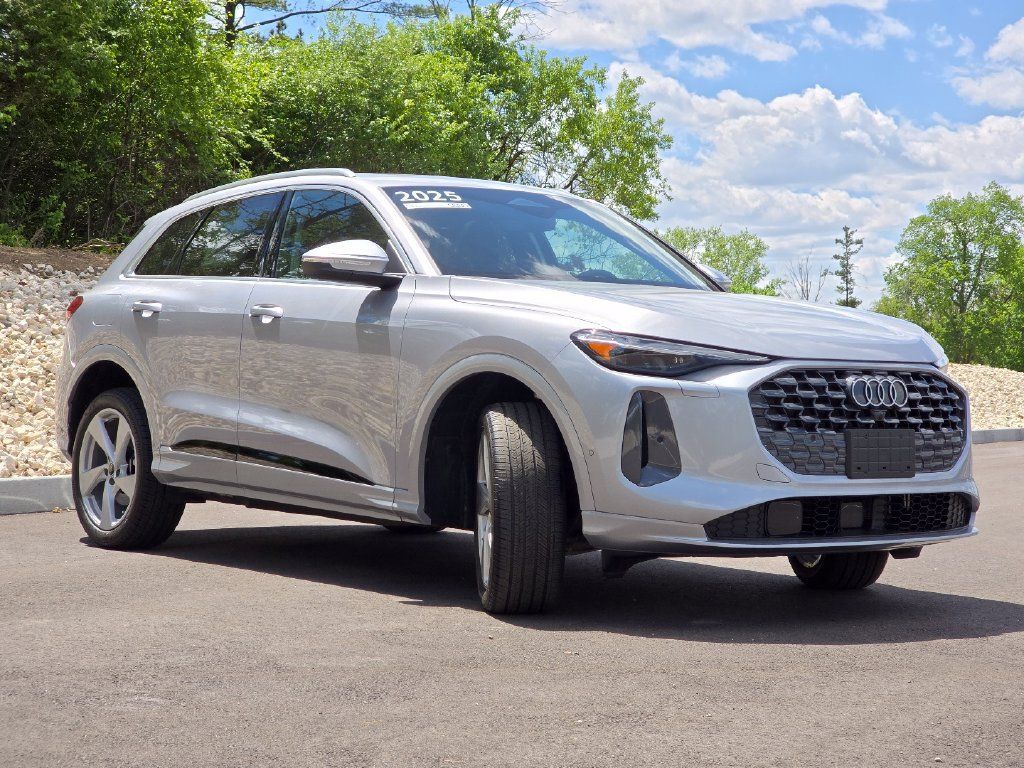 Used 2025 Audi Q5 Premium Plus AWD/4WD image 28