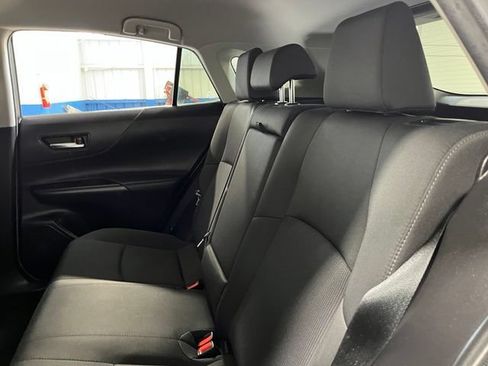 Used 2021 Toyota Venza LE w/ Carpet Mat Package (TMS) AWD/4WD image 18