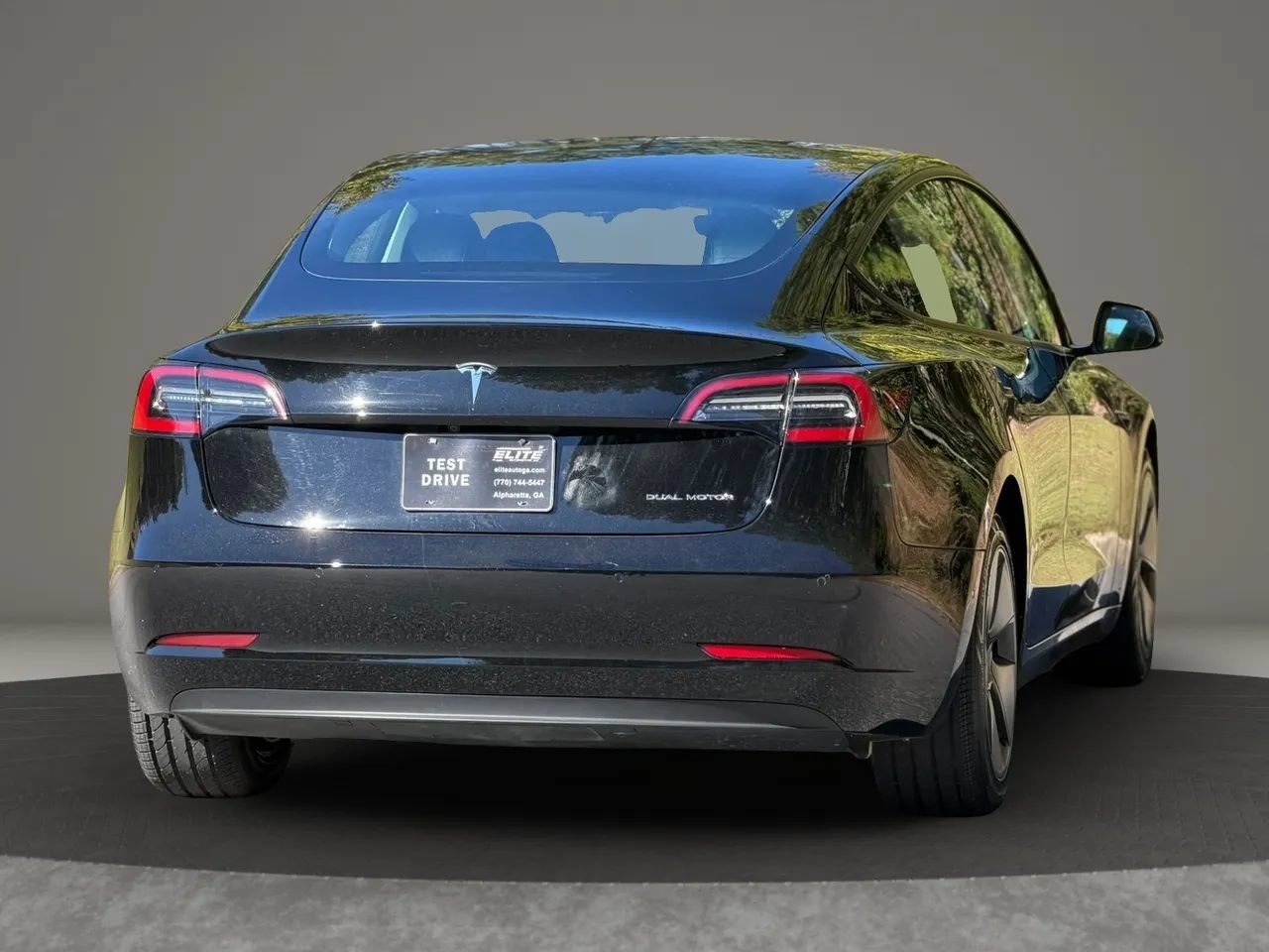 Used 2022 Tesla Model 3 Long Range AWD/4WD image 5