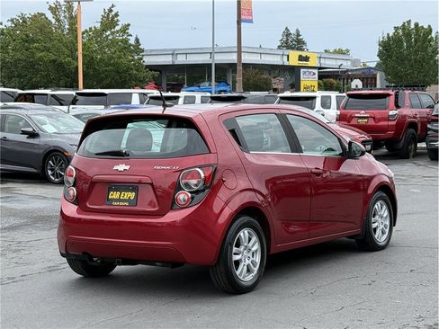 Used 2014 Chevrolet Sonic LT FWD image 6