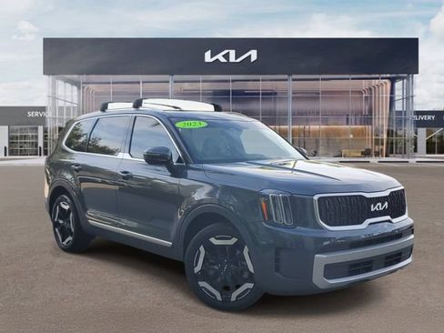 Certified 2023 Kia Telluride EX w/ EX Captain's Chair Package FWD image 1