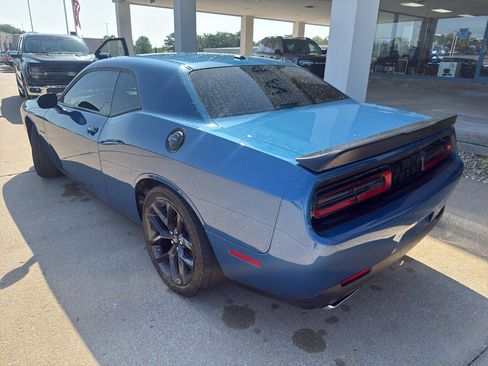 Used 2022 Dodge Challenger R/T w/ Blacktop Package RWD image 9
