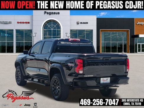 Used 2026 Chevrolet Colorado Trail Boss AWD/4WD image 4