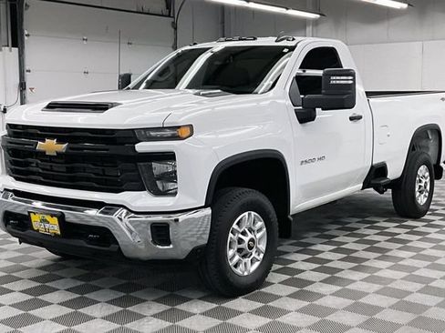 Used 2024 Chevrolet Silverado 2500 W/T w/ WT/CX Safety Package AWD/4WD image 12