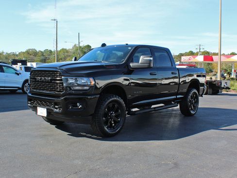 Used 2024 RAM 2500 Big Horn w/ Night Edition image 10