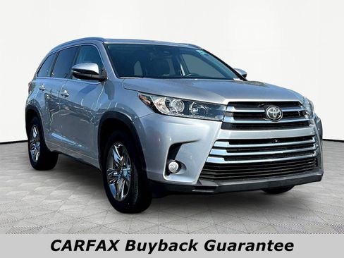 Used 2017 Toyota Highlander Limited Platinum FWD image 3