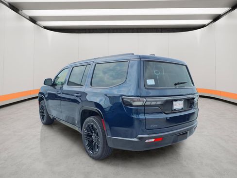 New 2026 Jeep Grand Wagoneer Limited AWD/4WD image 2