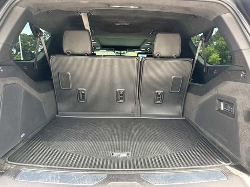 Used 2024 Cadillac Escalade ESV Sport Platinum w/ LPO, ONYX Package AWD/4WD image 6