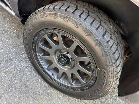 Used 2018 GMC Yukon XL Denali w/ Open Road Package image 14