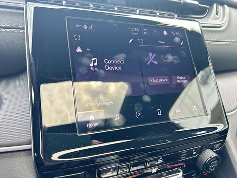 New 2025 Jeep Grand Cherokee Altitude image 18