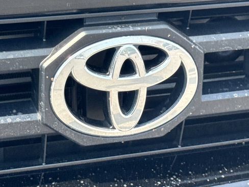 Used 2026 Toyota 4Runner SR5 AWD/4WD image 16