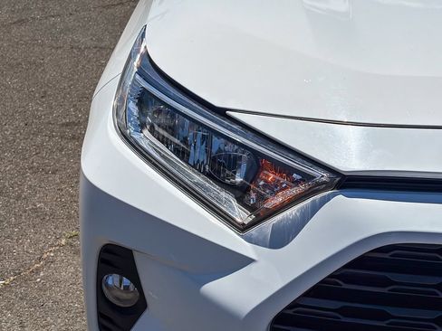 Used 2021 Toyota RAV4 XLE FWD image 7
