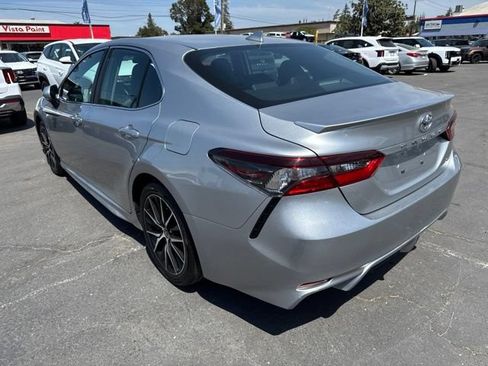 Used 2023 Toyota Camry SE FWD image 8