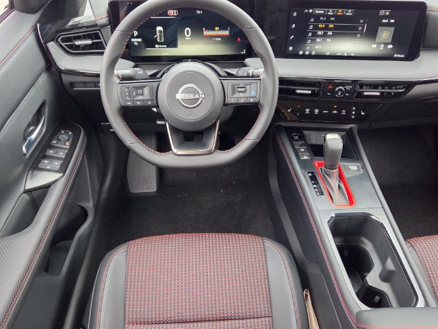 New 2027 Nissan Kicks SR w/ Cold Weather Package FWD image 7