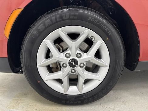 Used 2024 Kia Soul LX w/ Option Group 015 FWD image 33