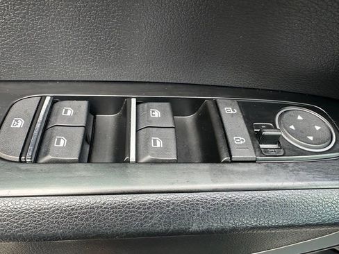 Used 2020 Kia Soul LX FWD image 14
