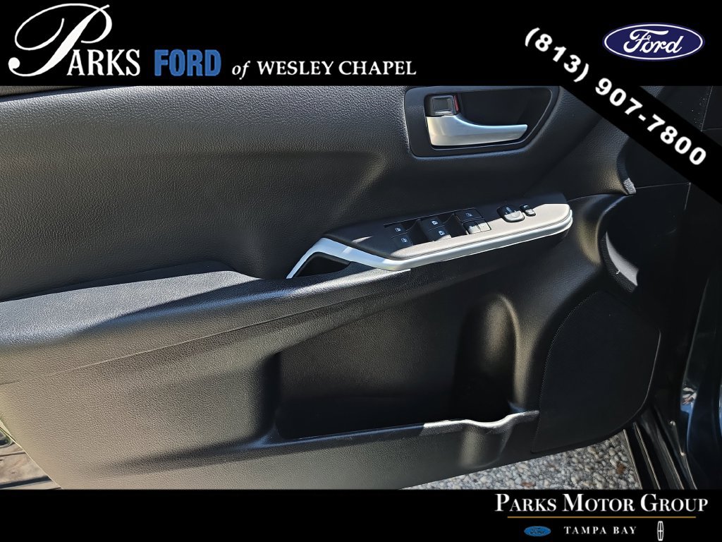 Used 2015 Toyota Camry SE FWD image 16