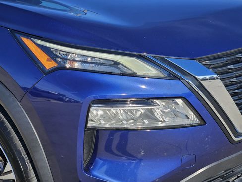 Used 2023 Nissan Rogue SV FWD image 9