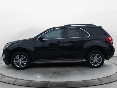 Used 2017 Chevrolet Equinox LT w/ Convenience Package FWD image 2