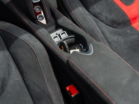 Used 2022 McLaren 765LT RWD image 39