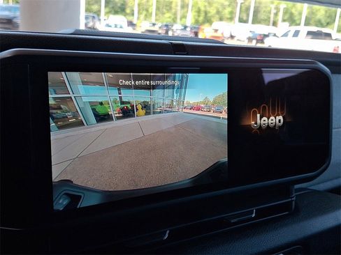 New 2025 Jeep Gladiator Sport image 11