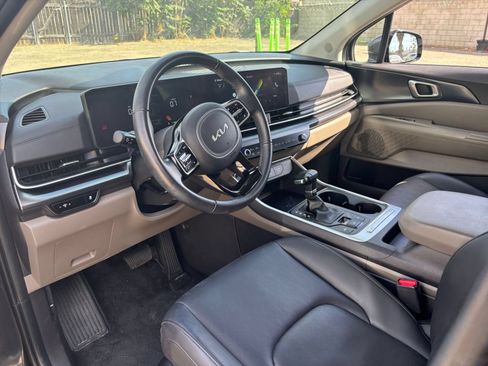 Used 2026 Kia Carnival FWD image 36