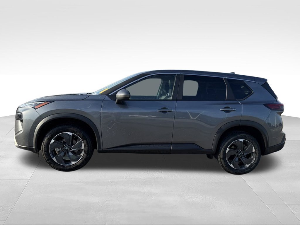 Used 2025 Nissan Rogue SV AWD/4WD image 2