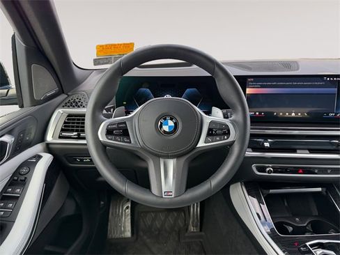 Used 2026 BMW X5 xDrive40i w/ M Sport Package image 12