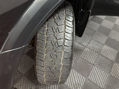 Used 2020 Nissan Titan PRO-4X w/ Pro-4x Convenience Package image 38