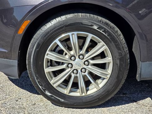 Used 2017 Cadillac XT5 Luxury w/ Driver Awareness Package AWD/4WD image 11