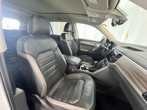 Certified 2021 Volkswagen Atlas SEL Premium image 13