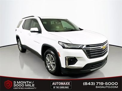 Used 2023 Chevrolet Traverse LT w/ Rear Camera Mirror Package