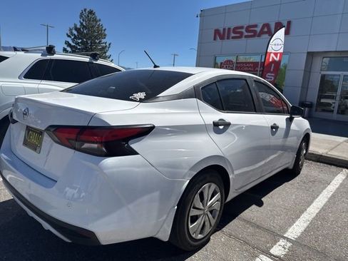 Used 2020 Nissan Versa S image 18